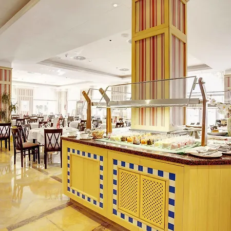 아파트호텔 Grupotel Macarella &