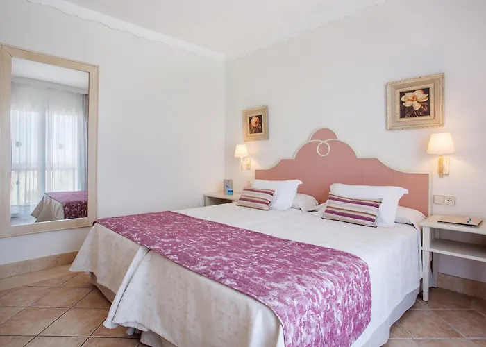 Grupotel Macarella & 4* סון קסוריגואה