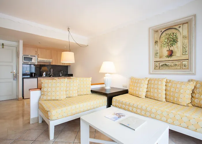 玛卡乐拉套房及spa格如波酒店 公寓式酒店