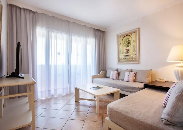 מלון דירות Grupotel Macarella & סון קסוריגואה