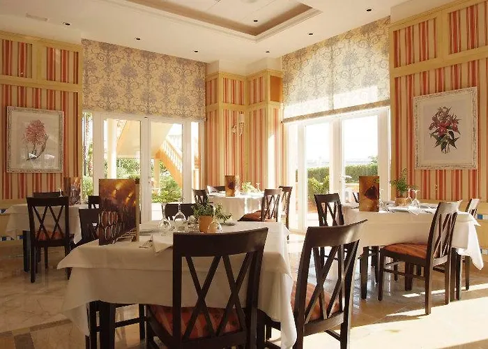 Grupotel Macarella & 4*