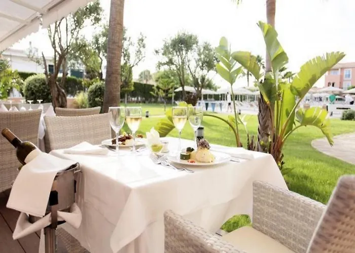 Grupotel Macarella & 4*