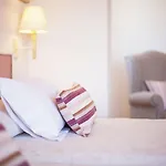 Apartahotel Grupotel Macarella & 4*
