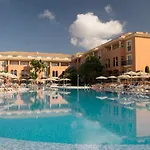 Grupotel Macarella & Apartahotel