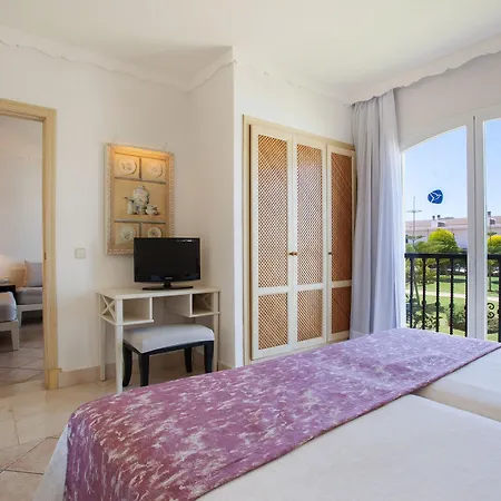 Grupotel Macarella & Hotel apartamentowy 4*