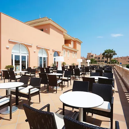 Grupotel Macarella & Hotel apartamentowy Son Xoriguer