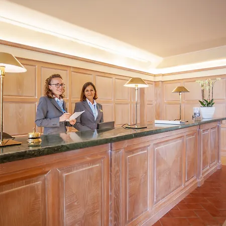 グルーポテル マカレラ スイーツ＆スパ アパートホテル 4*