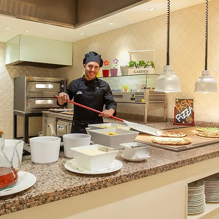 Hotel apartamentowy Grupotel Macarella & 4*