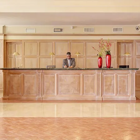 グルーポテル マカレラ スイーツ＆スパ アパートホテル ソン・ショリゲル