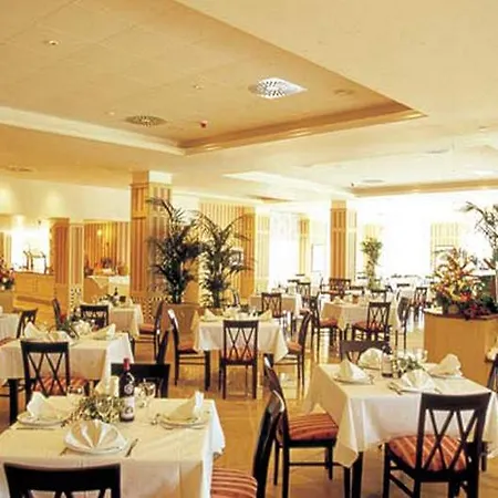 מלון דירות Grupotel Macarella & 4*