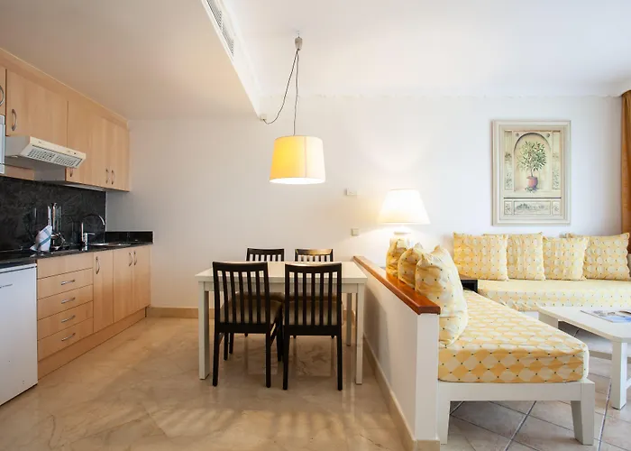 Grupotel Macarella & 4* סון קסוריגואה