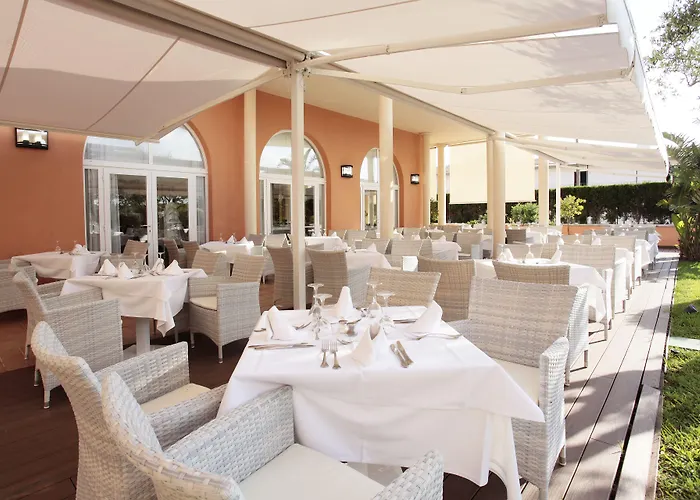 Grupotel Macarella & מלון דירות סון קסוריגואה