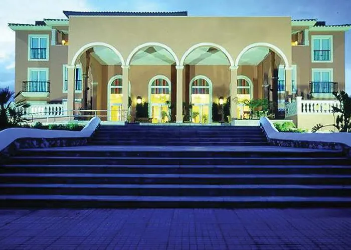 Grupotel Macarella & סון קסוריגואה