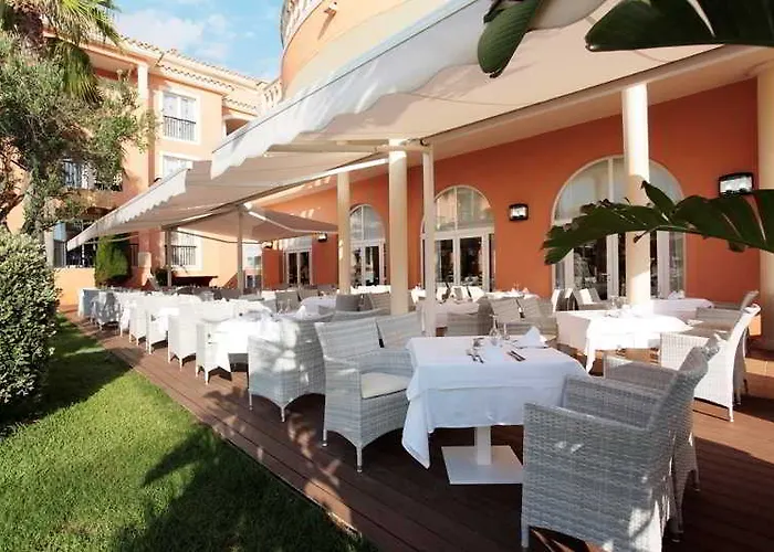 Grupotel Macarella & Ξενοδοχείο με διαμερίσματα