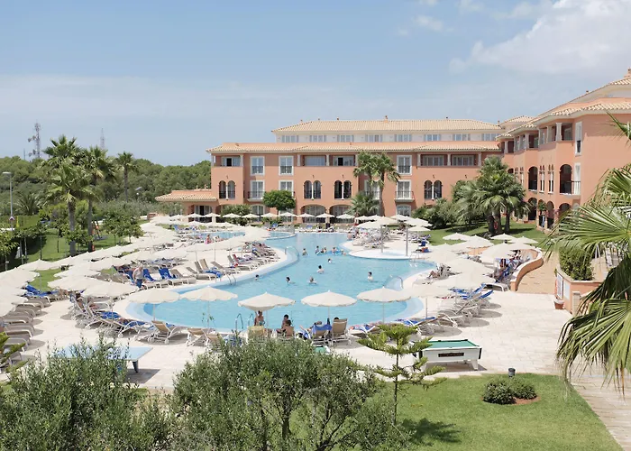 Grupotel Macarella & Ξενοδοχείο με διαμερίσματα