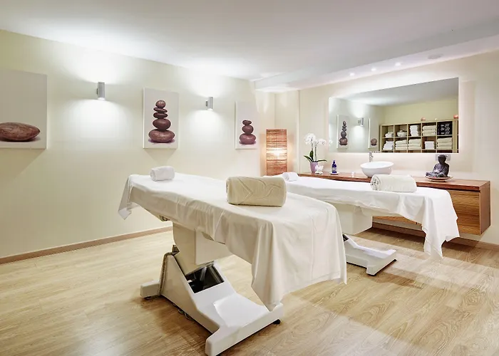 Ξενοδοχείο με διαμερίσματα Grupotel Macarella &