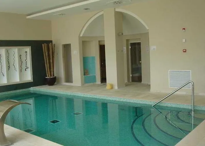 Ξενοδοχείο με διαμερίσματα Grupotel Macarella & 4*